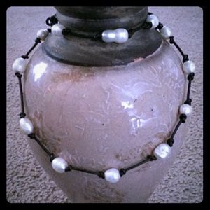 Blu fresh pearl necklace leather chain